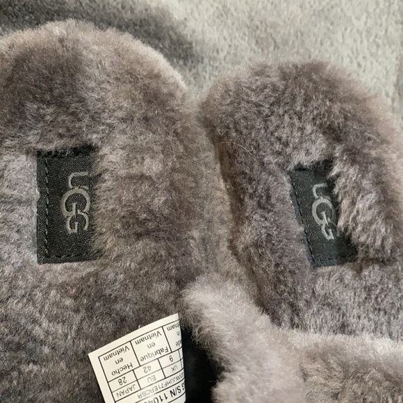 Fuzz Yeah Ugg Sheepskin Slip Ons - Picture 3 of 5